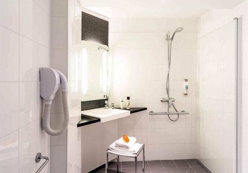 Отель Ibis La Rochelle Centre Historique