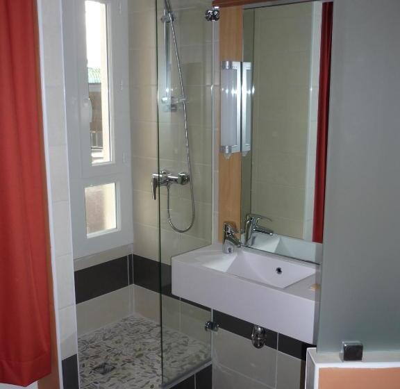 هتل Ibis Montpellier Centre Polygone