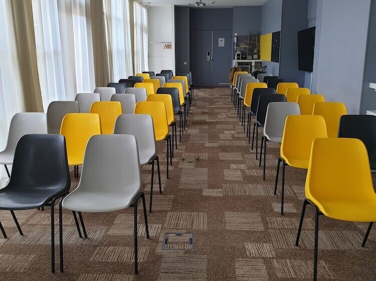 Отель Ibis Montpellier Centre Polygone