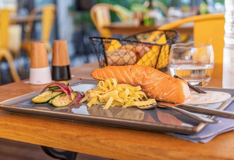 Отель Ibis Montpellier Centre Polygone