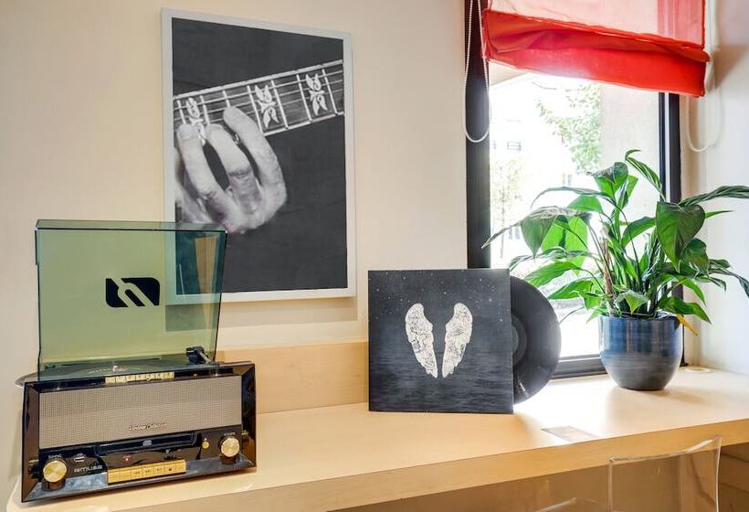 בית מלון כפרי Ibis Paris Rueilmalmaison