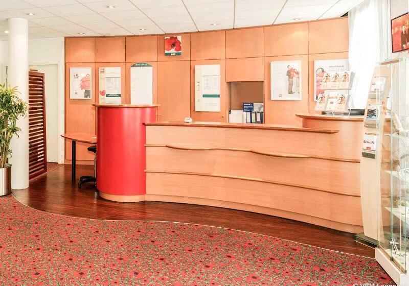 ホテル Ibis Rochefort