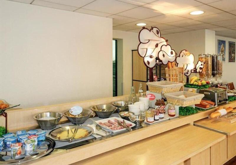 ホテル Ibis Rochefort