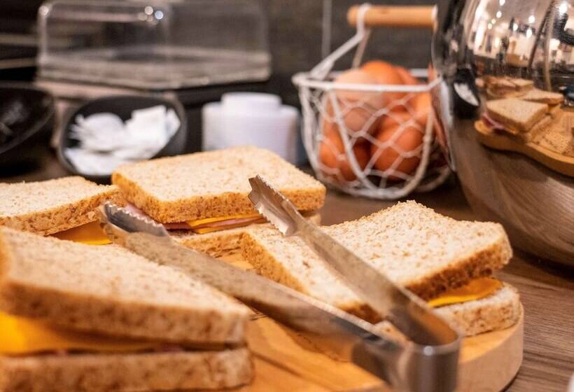 Отель Ibis Styles Nancy Centre Gare