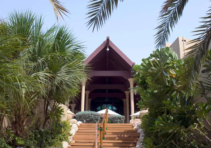 Jumeirah Beach Hotel Dubai