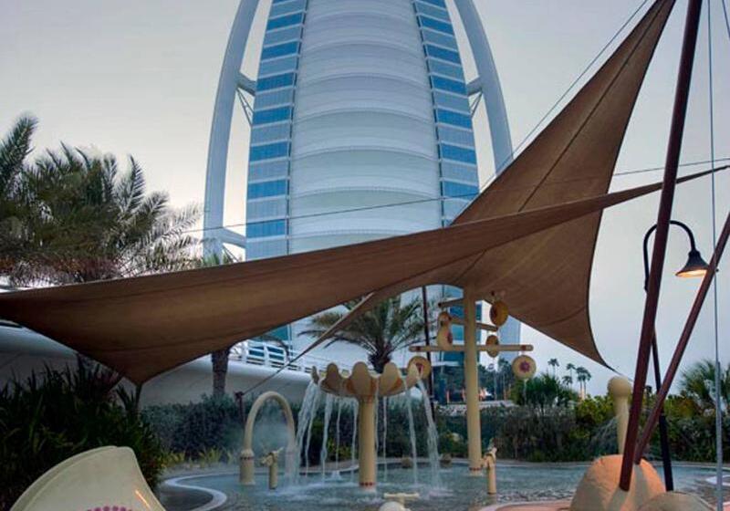 Jumeirah Beach Hotel Dubai