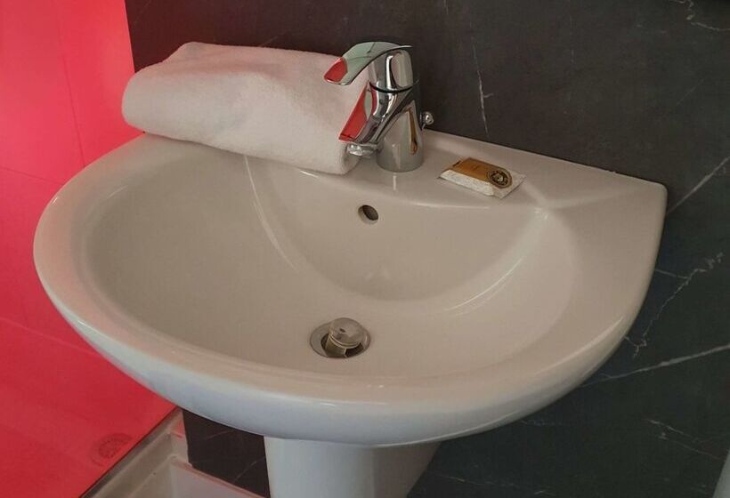 فندق Kyriad Villefranche Sur Saone