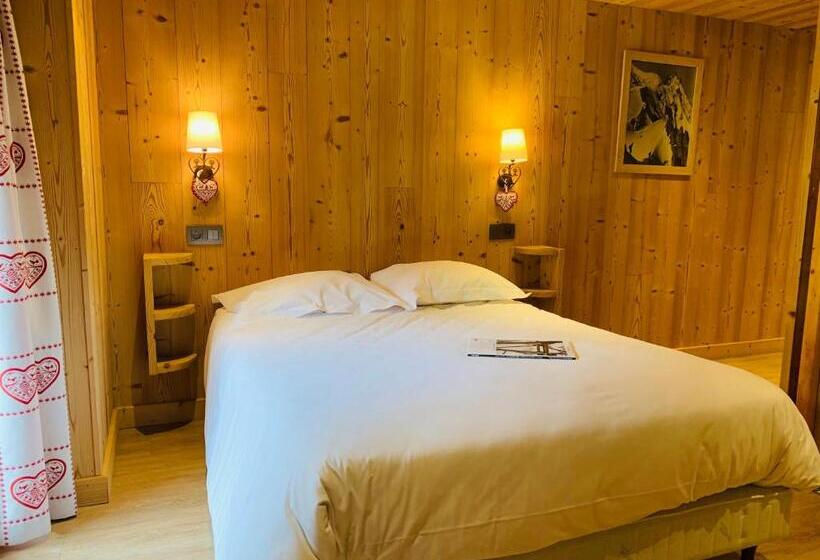 호텔 L Arveyron Open House