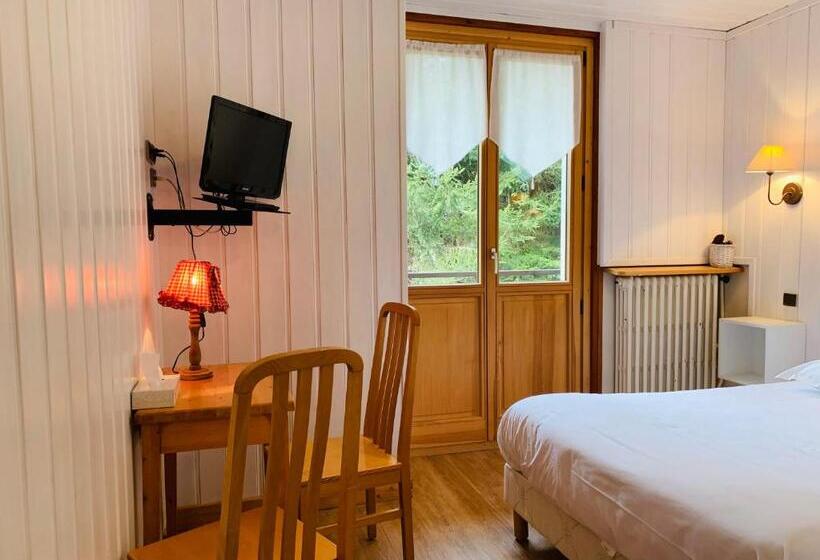 호텔 L Arveyron Open House