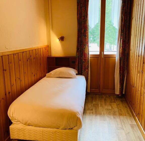 호텔 L Arveyron Open House