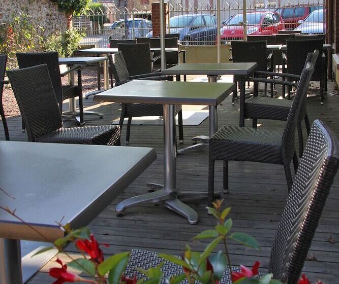 酒店 L Auberge Du Cochon D Or
