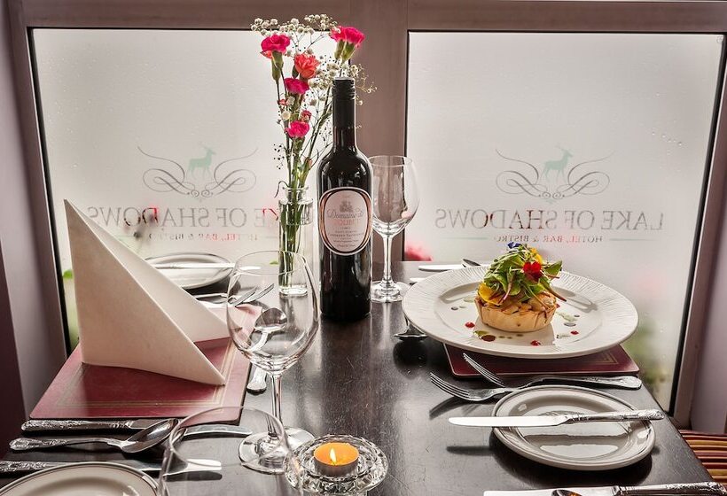 בית מלון כפרי Lake Of Shadows