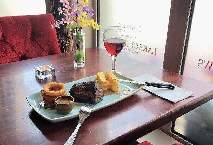 בית מלון כפרי Lake Of Shadows