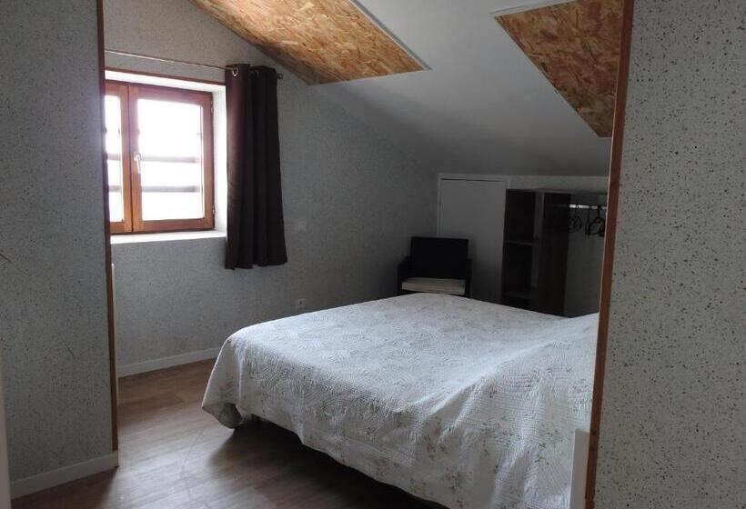 בית מלון כפרי Le Chalet