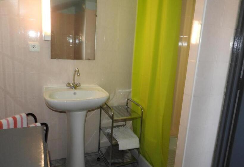 בית מלון כפרי Le Chalet