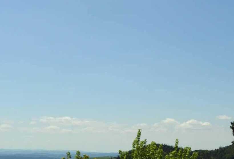 בית מלון כפרי Le Chalet