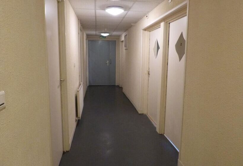 בית מלון כפרי Le Chalet