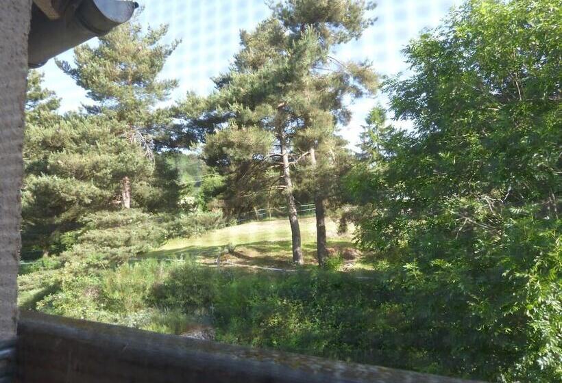 בית מלון כפרי Le Chalet