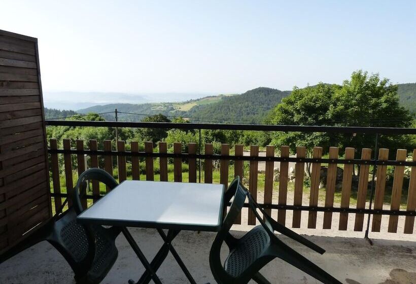 בית מלון כפרי Le Chalet