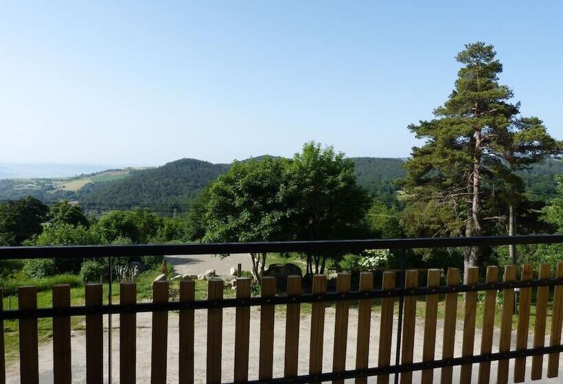 בית מלון כפרי Le Chalet