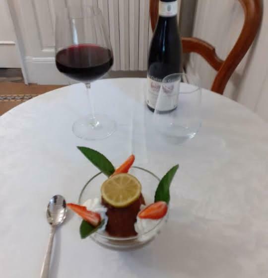 בית מלון כפרי Logis Le Grand Hôtel Du Louvre