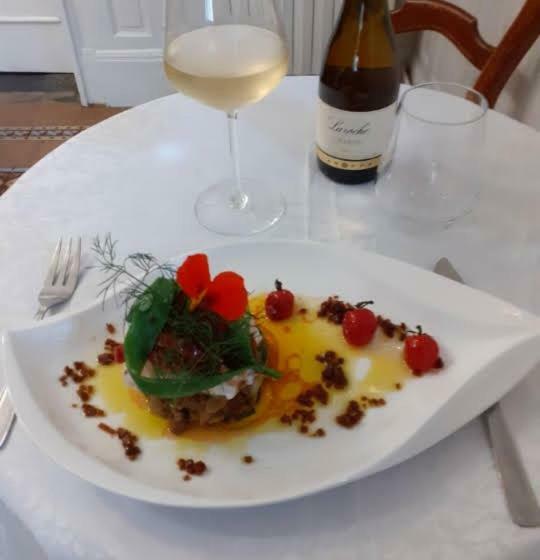 בית מלון כפרי Logis Le Grand Hôtel Du Louvre