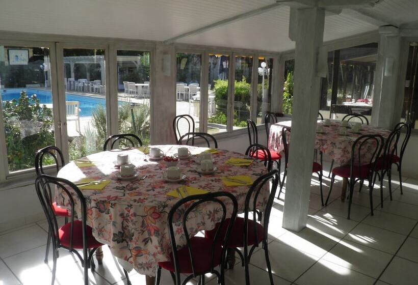 ホテル Le Relais De Montignac