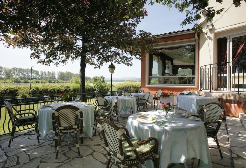 בית מלון כפרי Lerie Beau Rivage