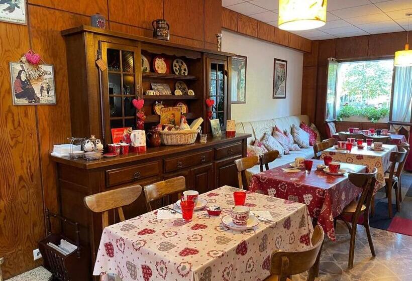 Отель Les Marronniers