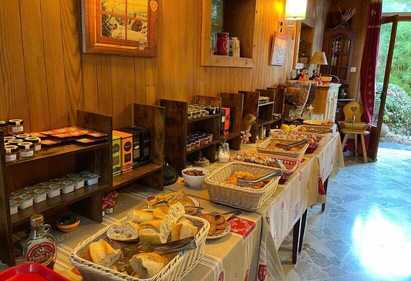 Отель Les Marronniers