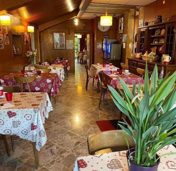 Отель Les Marronniers