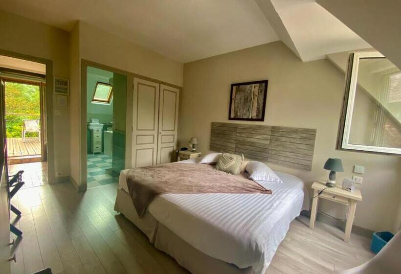 Отель Les Moulins Du Duc écolodge