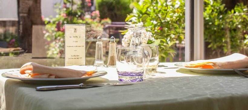 Logis Hotels   Auberge De L île   Hôtel 3 étoiles Et Restaurant