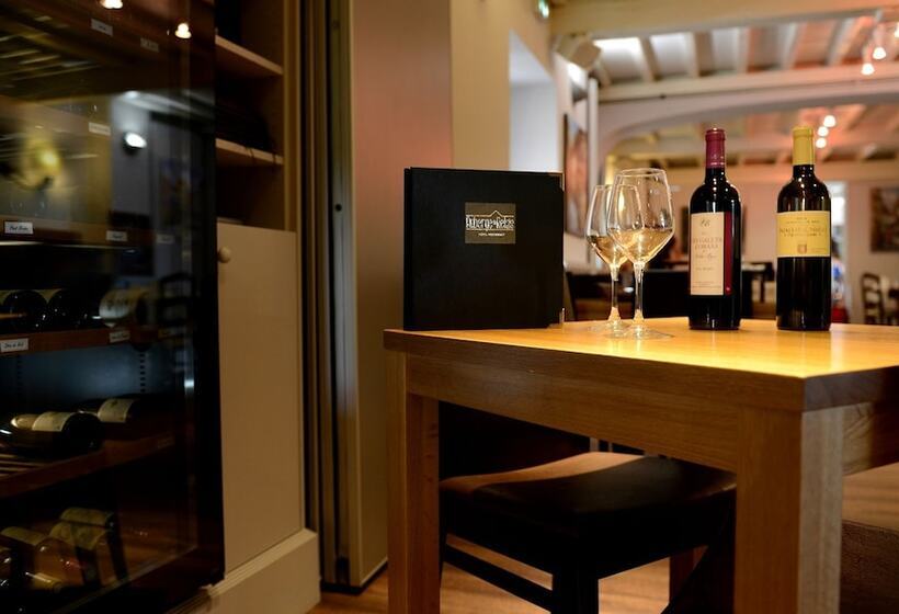 فندق Logis Auberge Du Relais   Hôtel & Restaurant