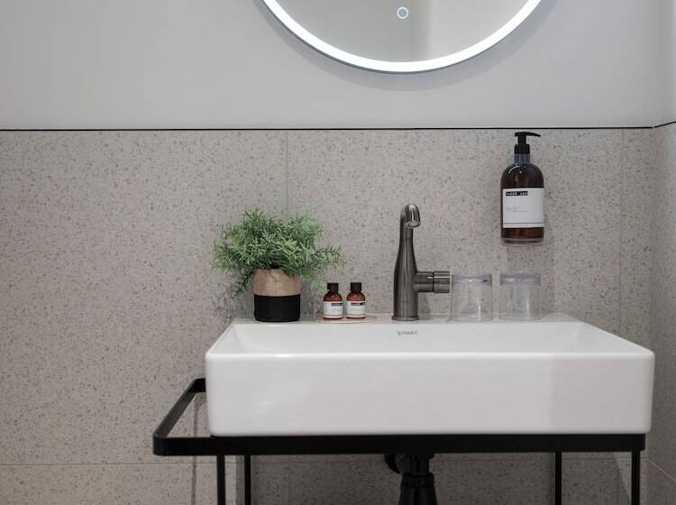 Maisons Du Monde Hotel & Suites   Nantes