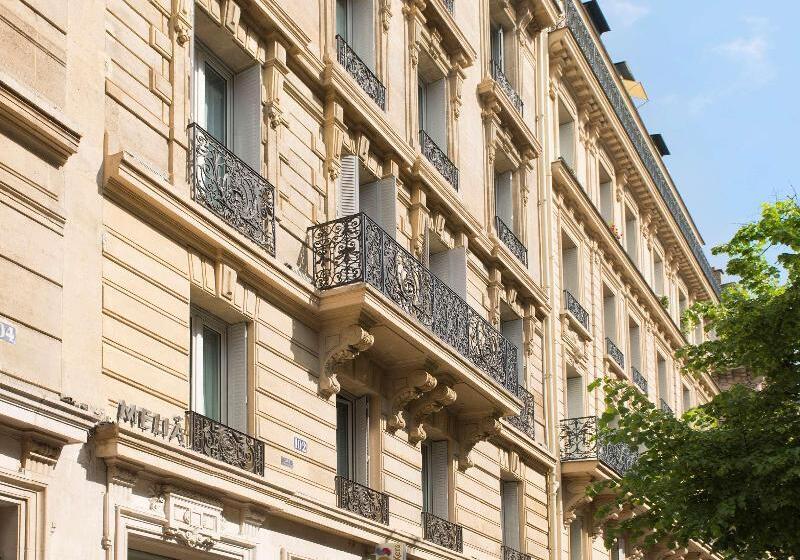 ホテル Melia Paris Champselysees