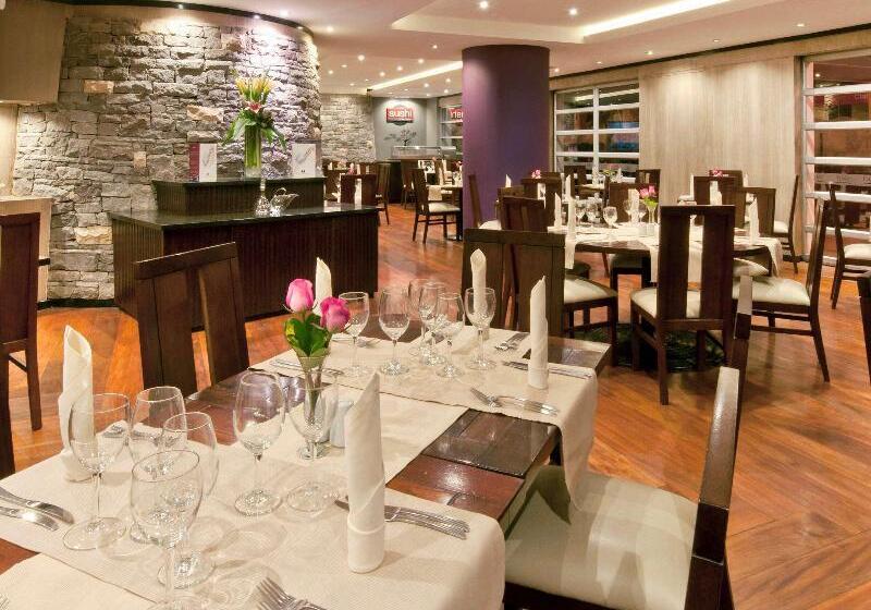 ホテル Mercure Alameda Quito