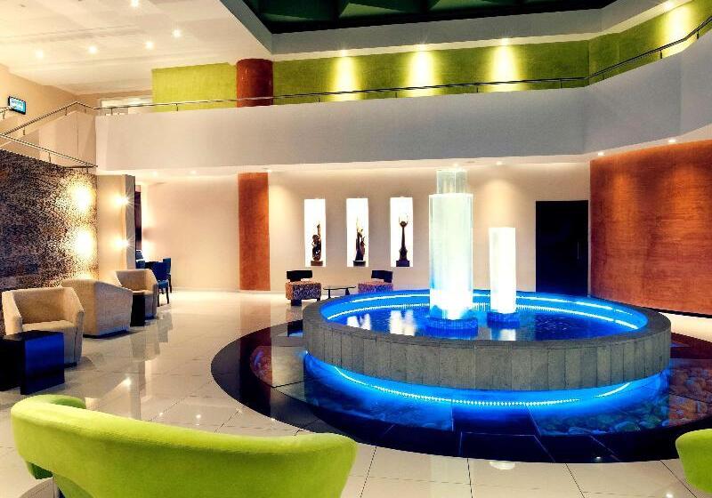 ホテル Mercure Alameda Quito