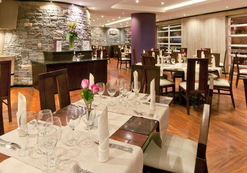 ホテル Mercure Alameda Quito