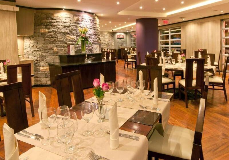 ホテル Mercure Alameda Quito