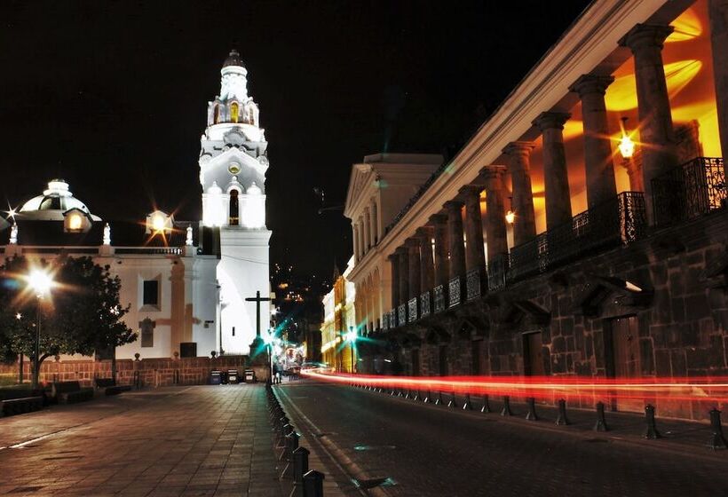 ホテル Mercure Alameda Quito