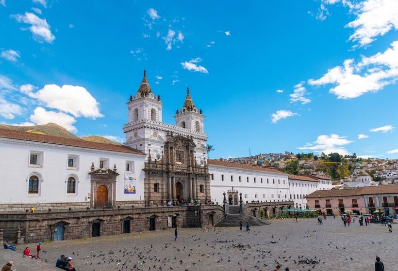 ホテル Mercure Alameda Quito