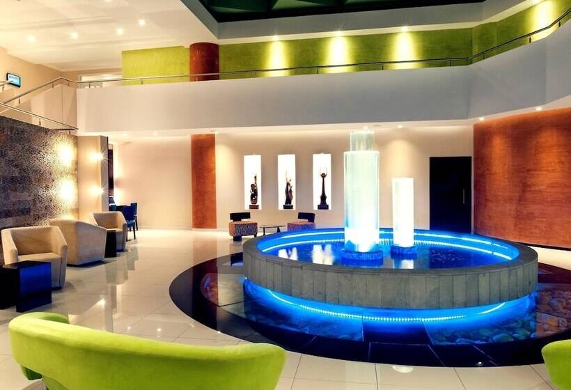 ホテル Mercure Alameda Quito