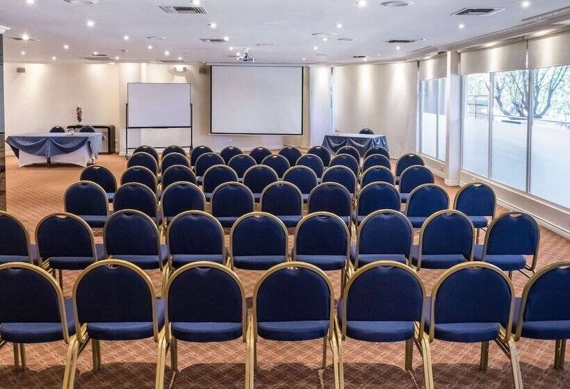 ホテル Mercure Alameda Quito