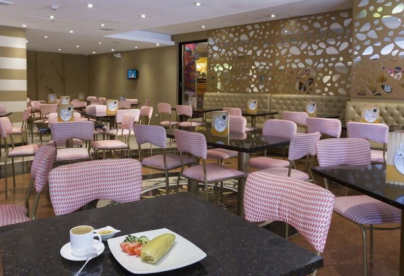 ホテル Mercure Alameda Quito