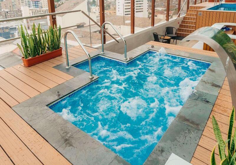 ホテル Mercure Alameda Quito