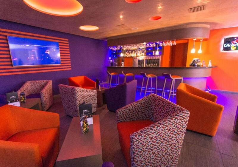 ホテル Mercure Alameda Quito