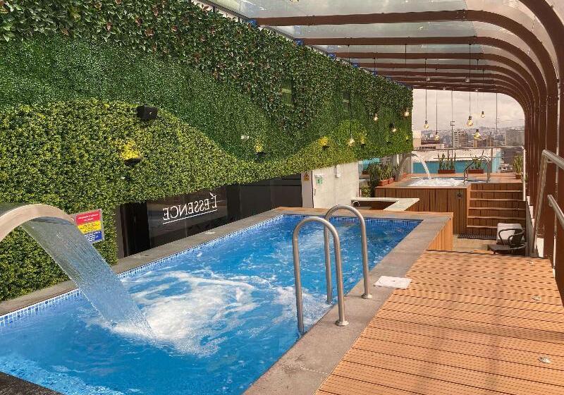 ホテル Mercure Alameda Quito