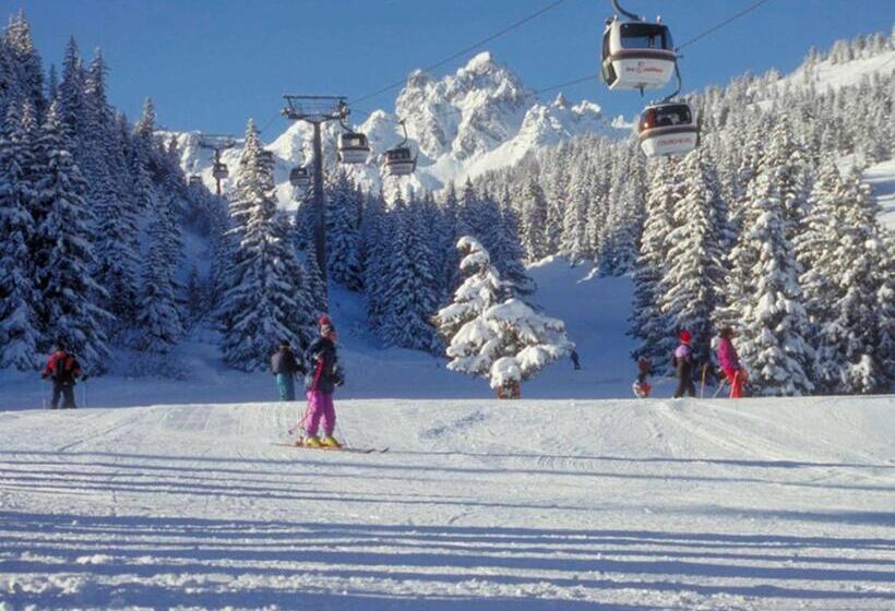 Отель B&b Home Brides Les Bains Les 3 Vallées