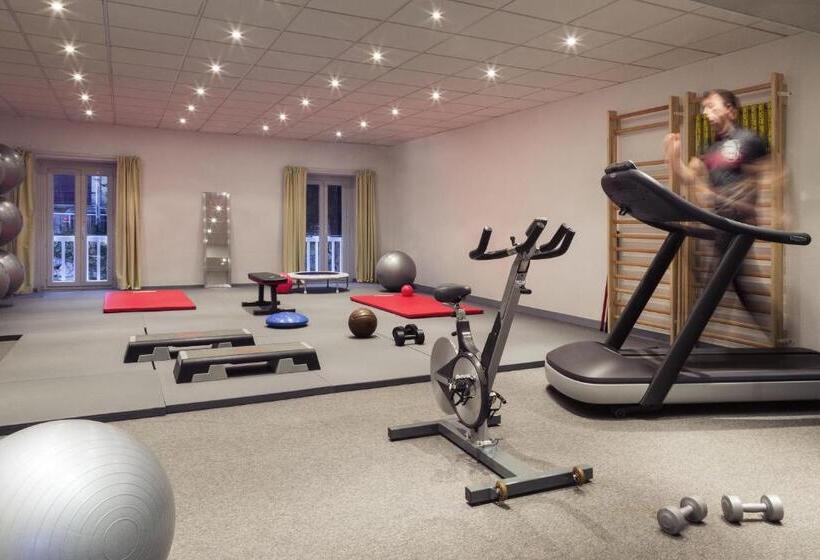 Отель B&b Home Brides Les Bains Les 3 Vallées